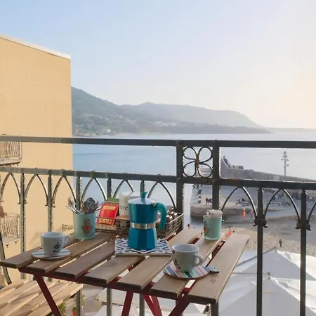 Devalu Casa Del Mare アパート